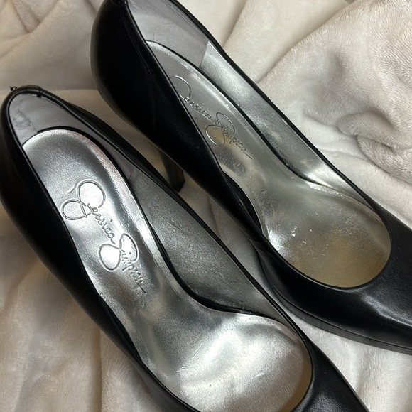 Jessica Simpson Black Heels Size 8 - Picture 3 of 8